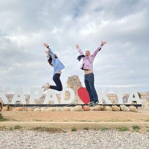 Meet your Posher, Debrah